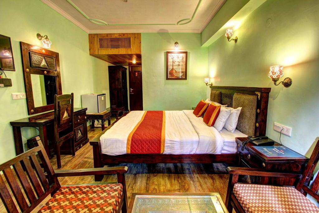 Hotel The Himachal Inn Manāli Exterior foto